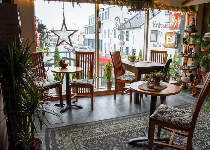 Private And Peaceful One Bedroom Apartments