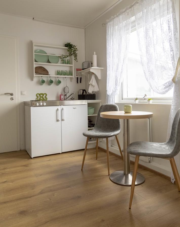 Apartment Private And Peaceful One Bedroom *