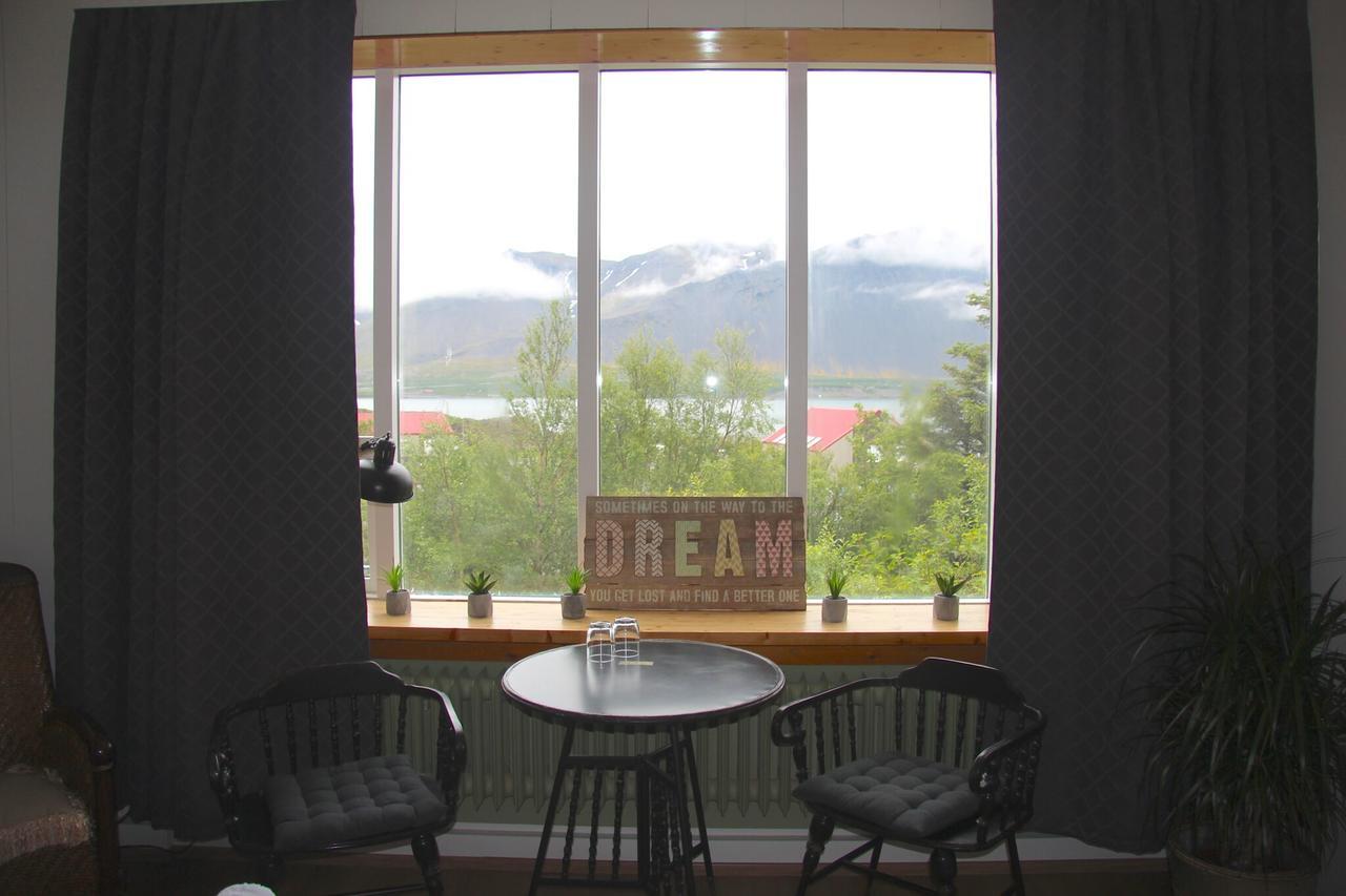 Apartment Private And Peaceful One Bedroom